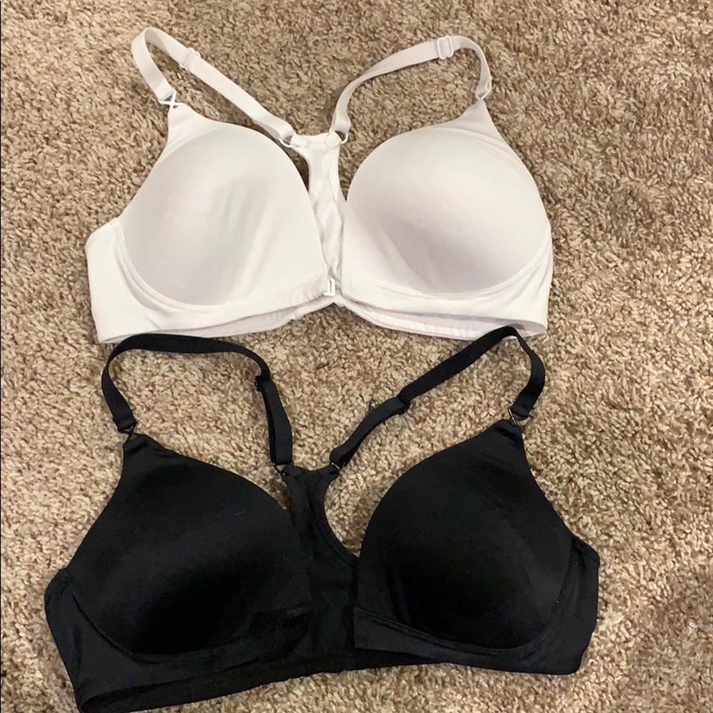 2 pack of bras size 34a
